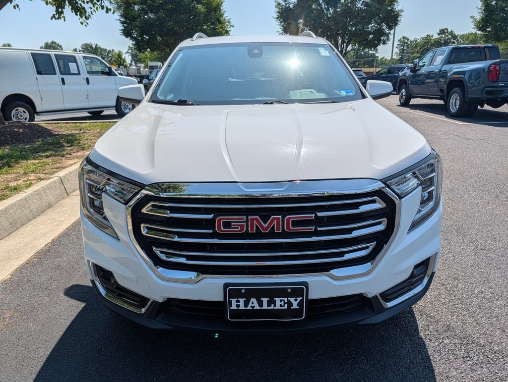Used 2023 GMC Terrain SLT AWD/4WD image 4