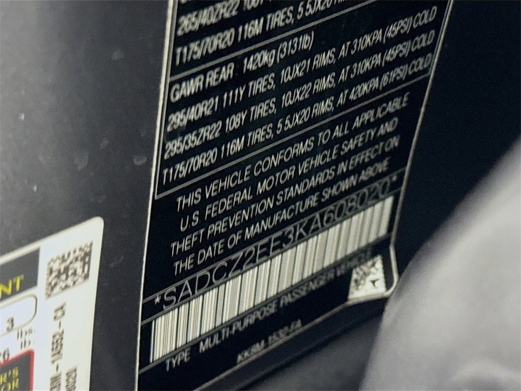 Used 2019 Jaguar F-PACE SVR image 33