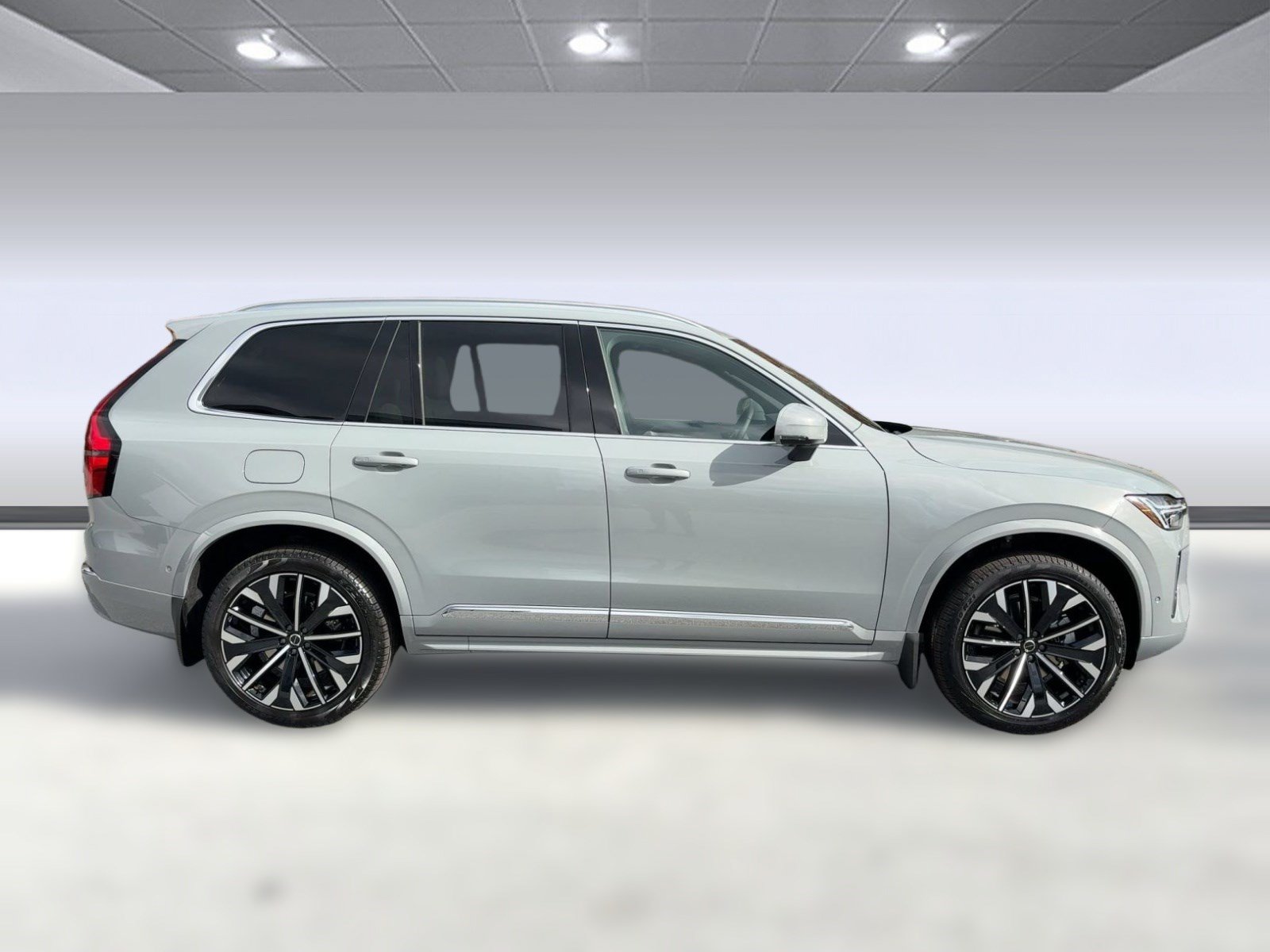 Certified 2026 Volvo XC90 B6 Plus w/ Protection Package AWD/4WD image 8