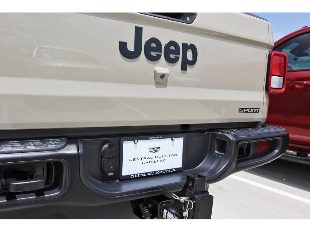 Used 2020 Jeep Gladiator Sport w/ Trailer Tow Package AWD/4WD image 27