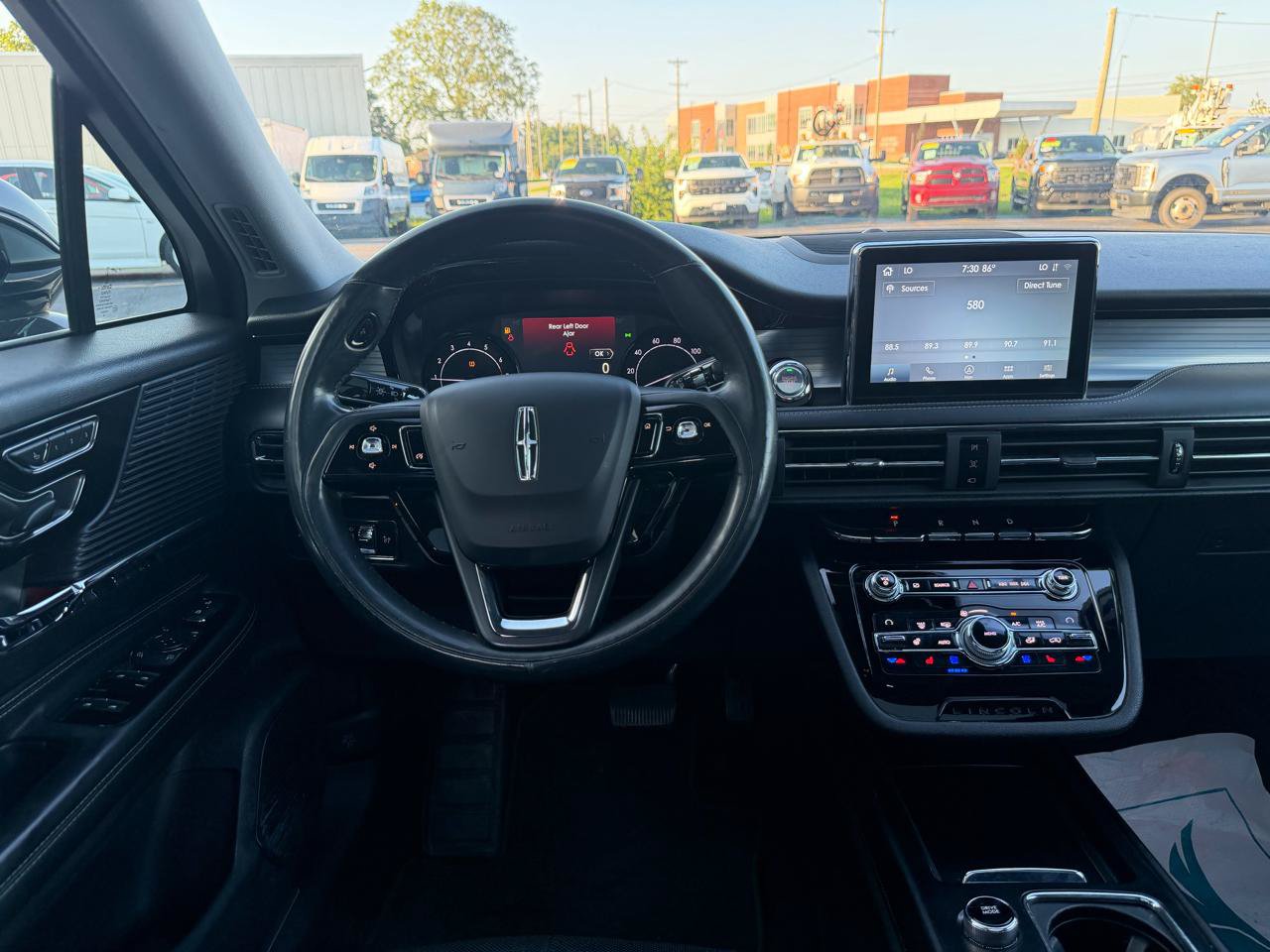 Used 2020 Lincoln Corsair AWD w/ Premium Package image 17