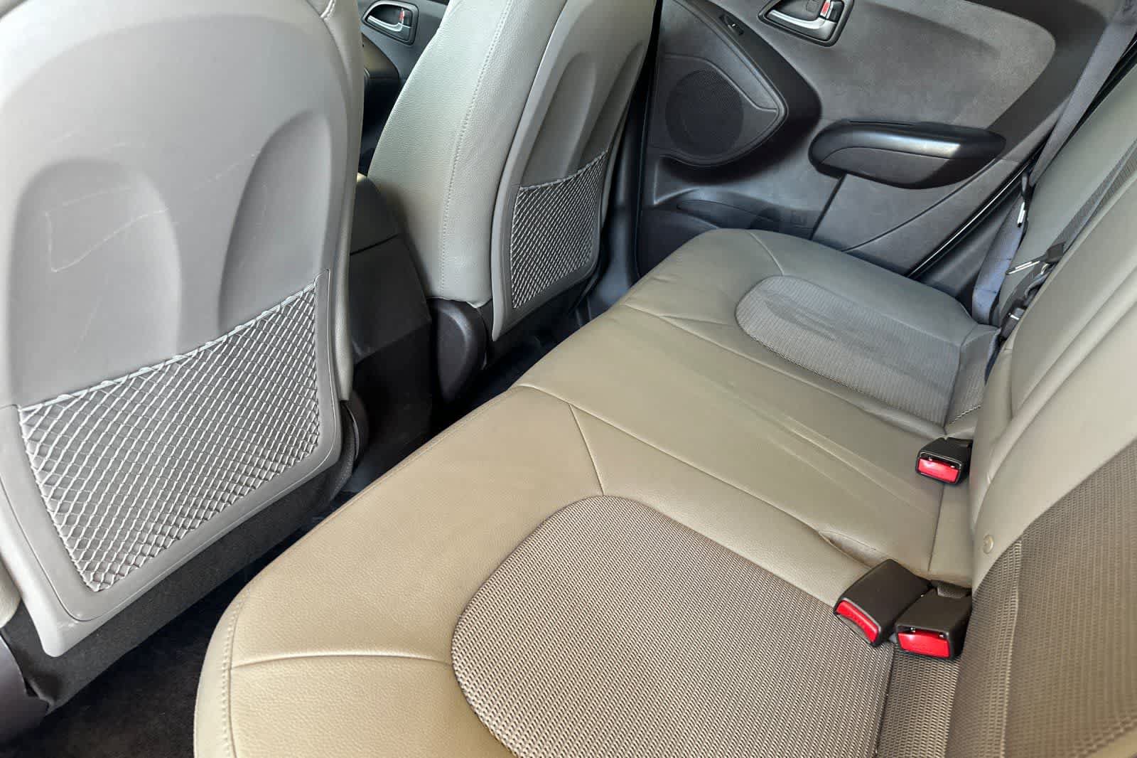 Used 2015 Hyundai Tucson GLS w/ Option Group 02 AWD/4WD image 4