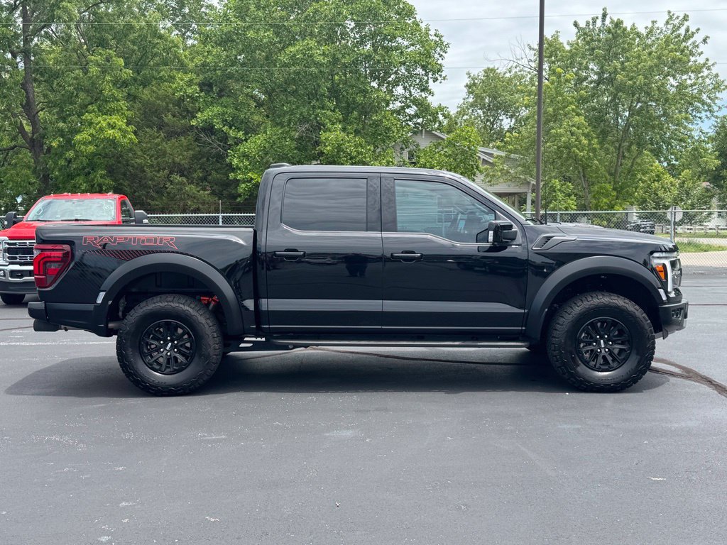 Used 2025 Ford F150 Raptor AWD/4WD image 25
