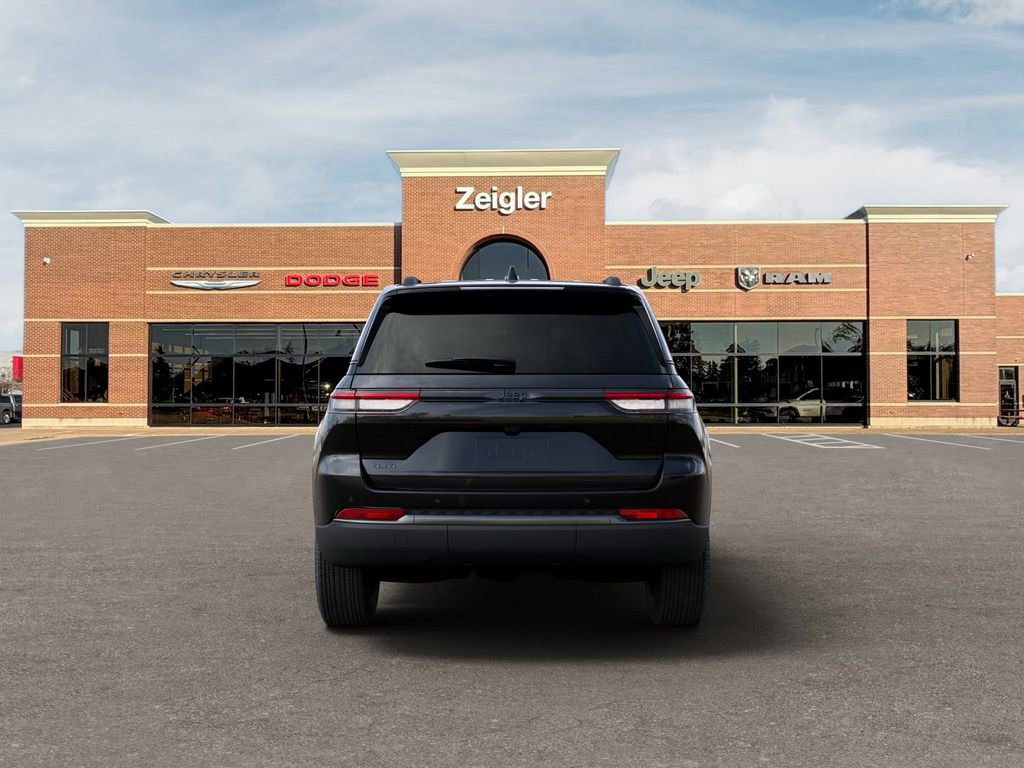 New 2026 Jeep Grand Cherokee Altitude image 7