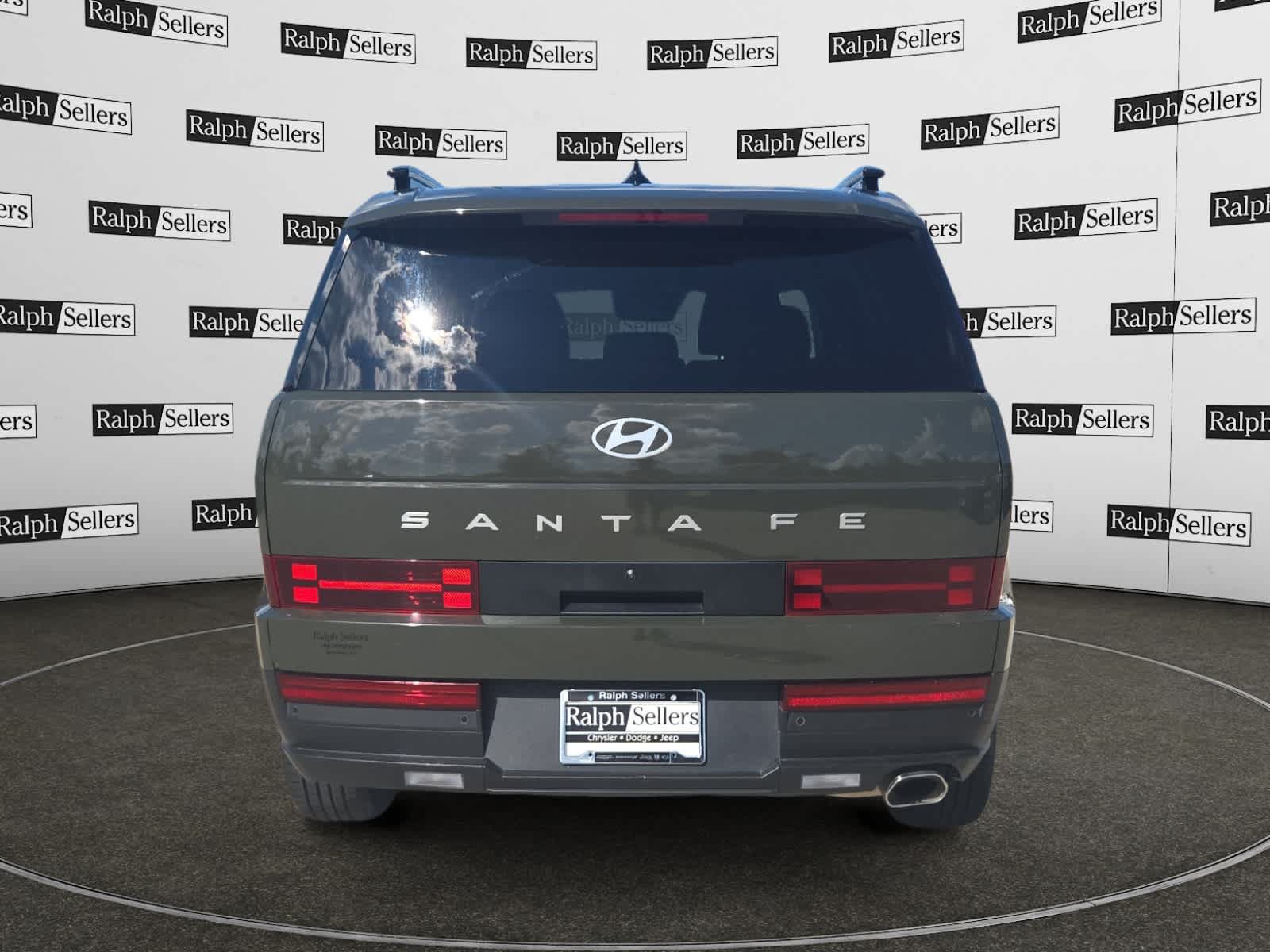 Used 2024 Hyundai Santa Fe SEL FWD image 5