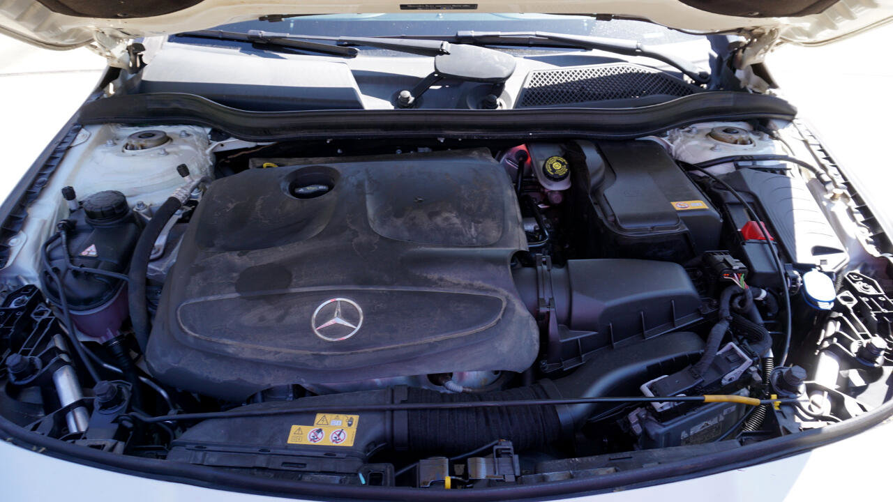 Used 2015 Mercedes-Benz CLA 250 image 28