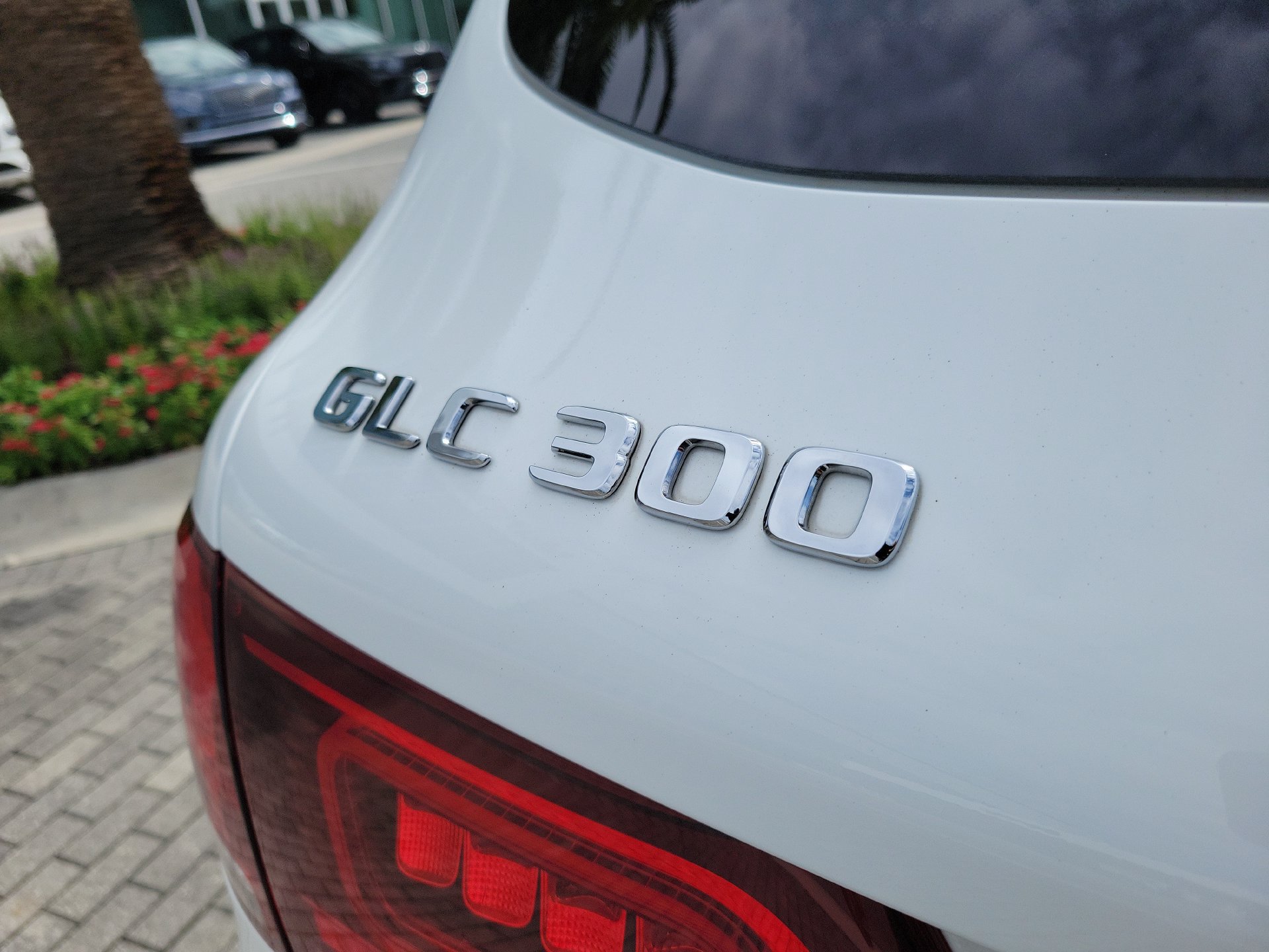 Used 2021 Mercedes-Benz GLC 300 w/ Premium Package image 11