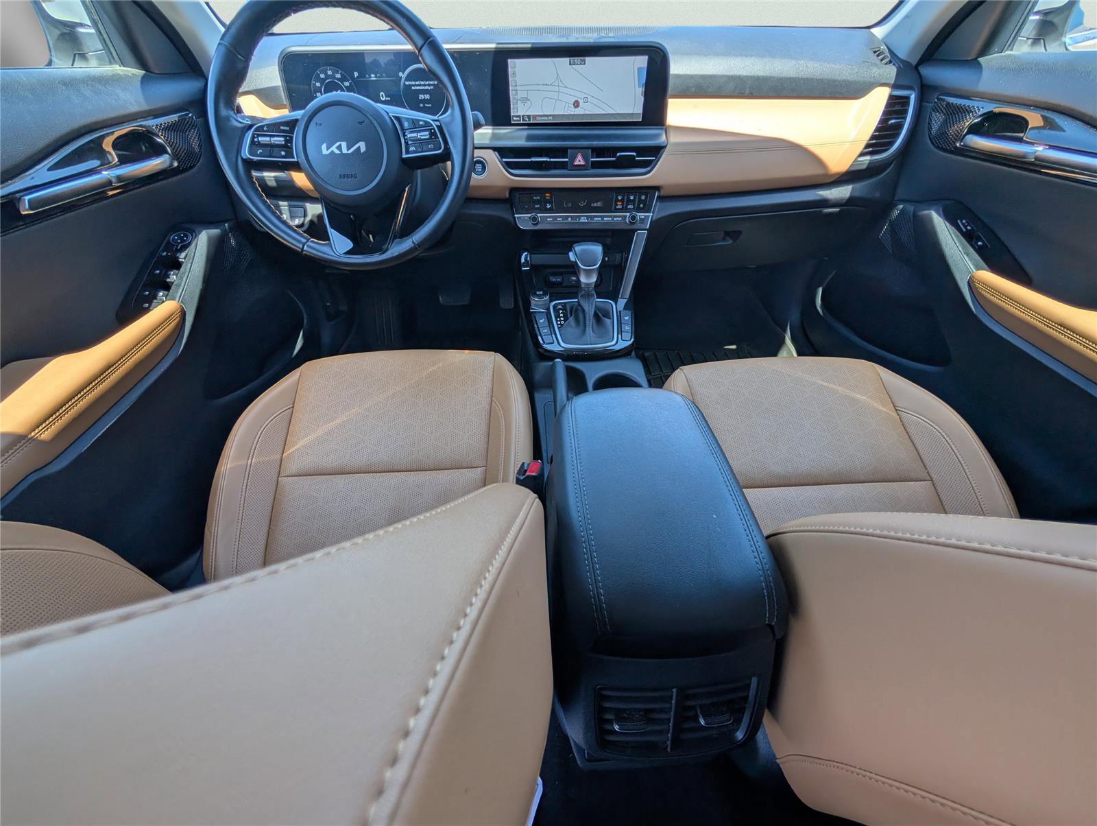 Used 2024 Kia Seltos EX FWD image 28