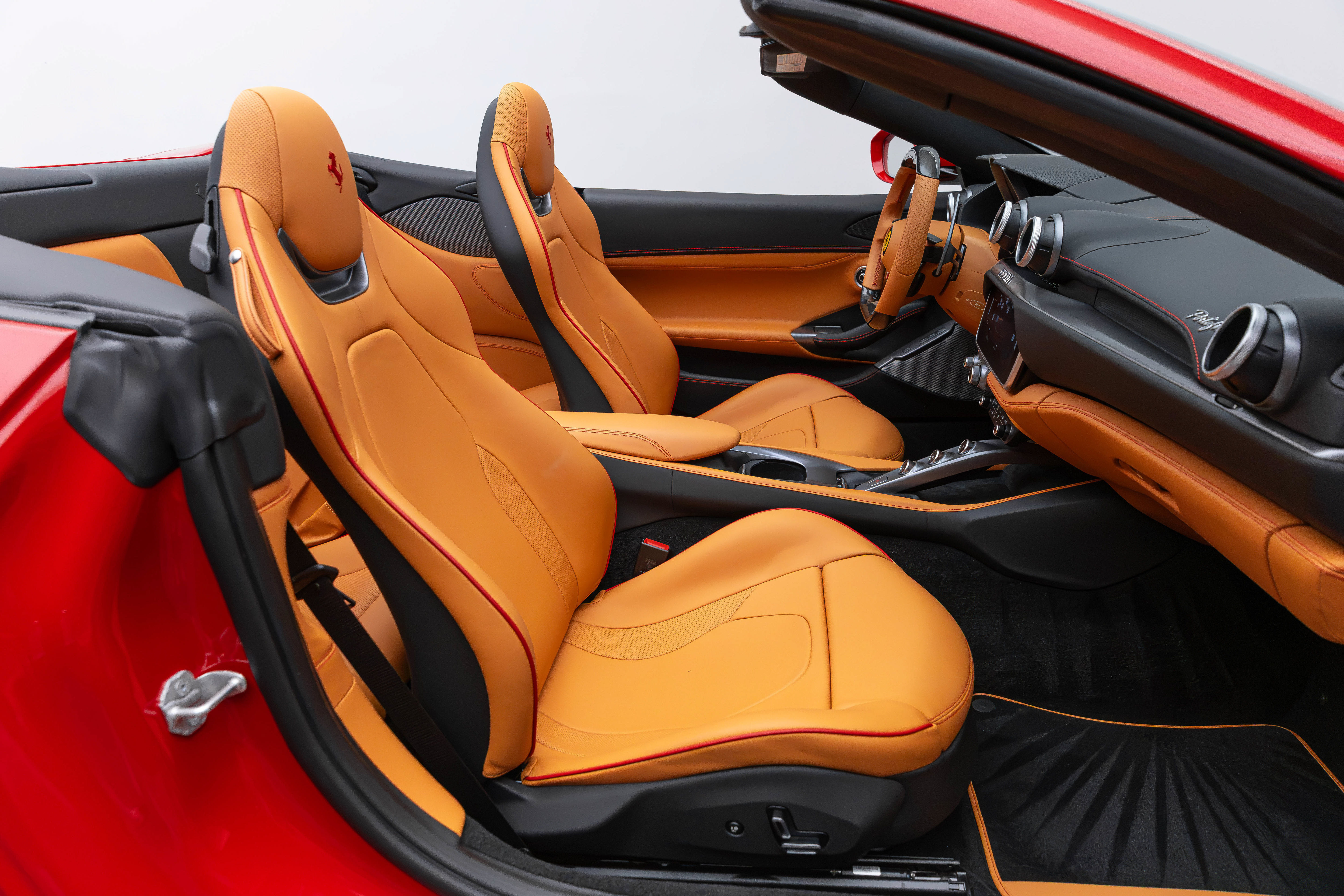 Used 2022 Ferrari Portofino M RWD image 63