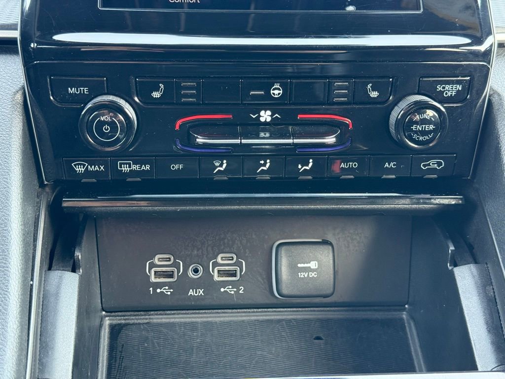 Used 2024 Jeep Grand Cherokee L Laredo image 20