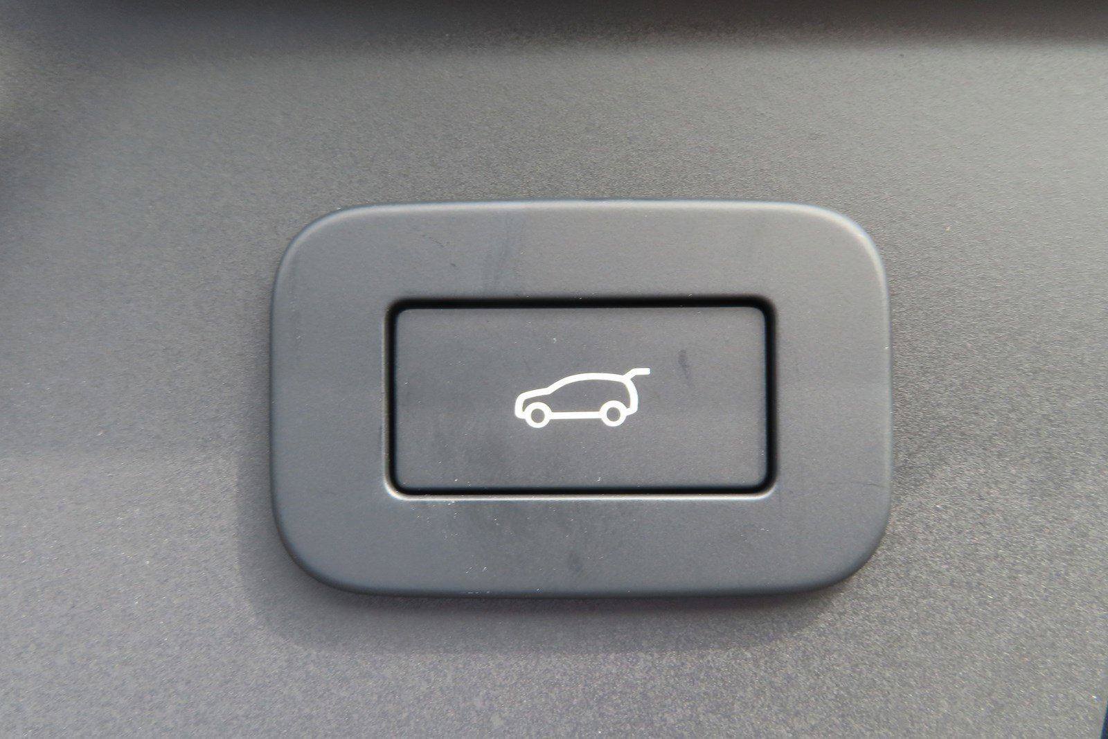 Certified 2023 Land Rover Range Rover Velar R-Dynamic S AWD/4WD image 24