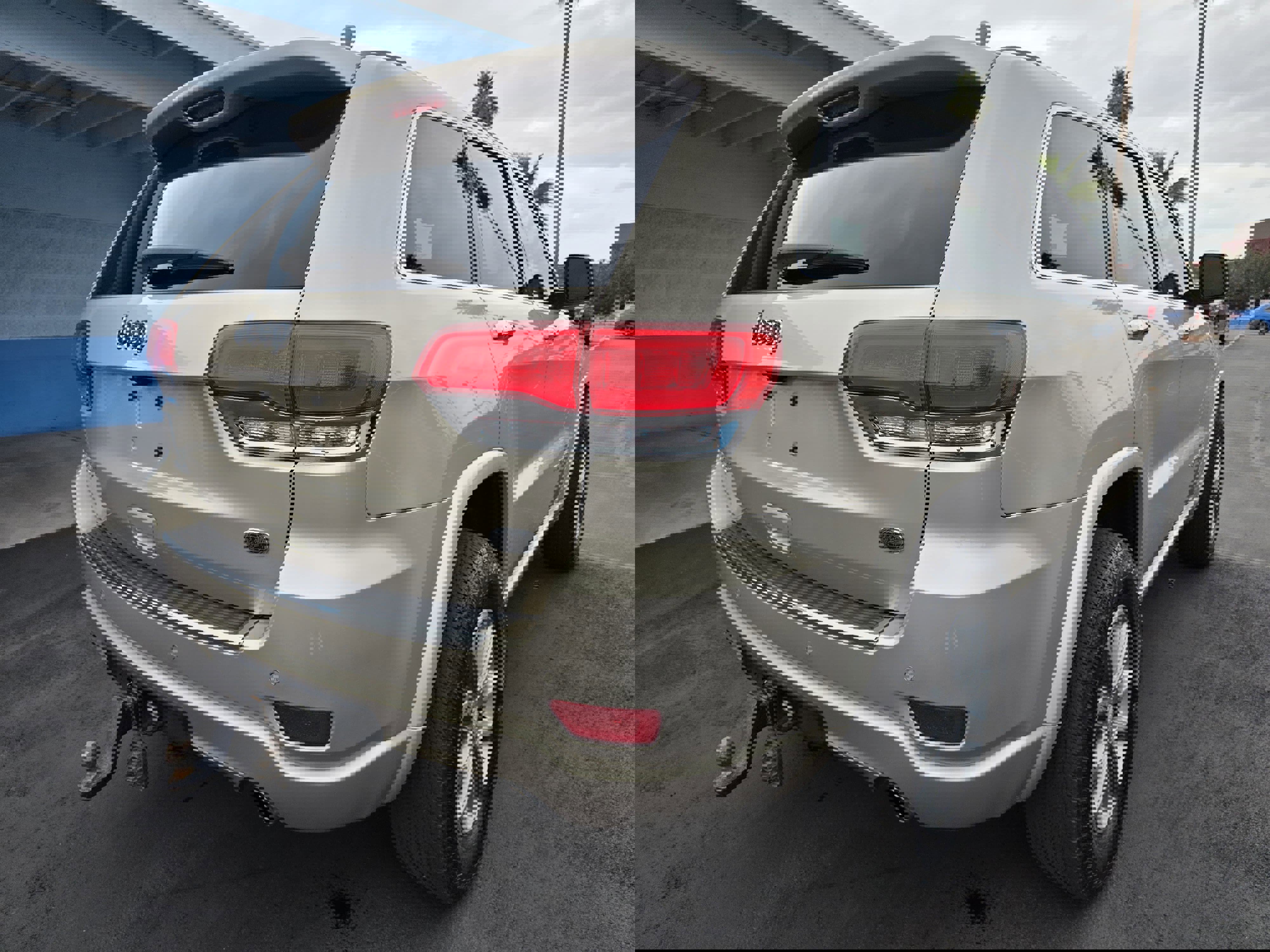 Used 2015 Jeep Grand Cherokee Overland w/ Advanced Technology Group image 3