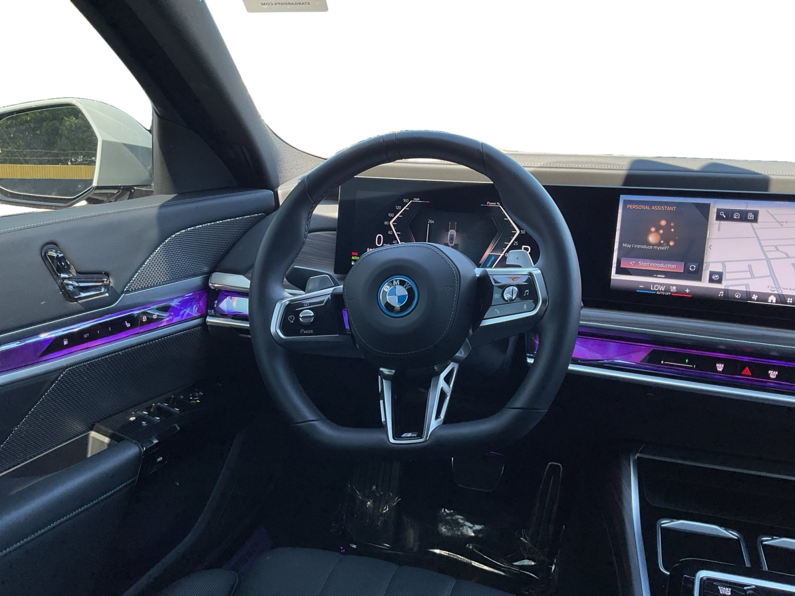 Used 2025 BMW 750e xDrive w/ Premium Package AWD/4WD image 11