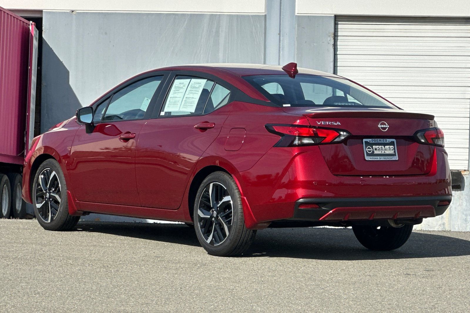 Used 2025 Nissan Versa SR w/ Trunk Package image 6