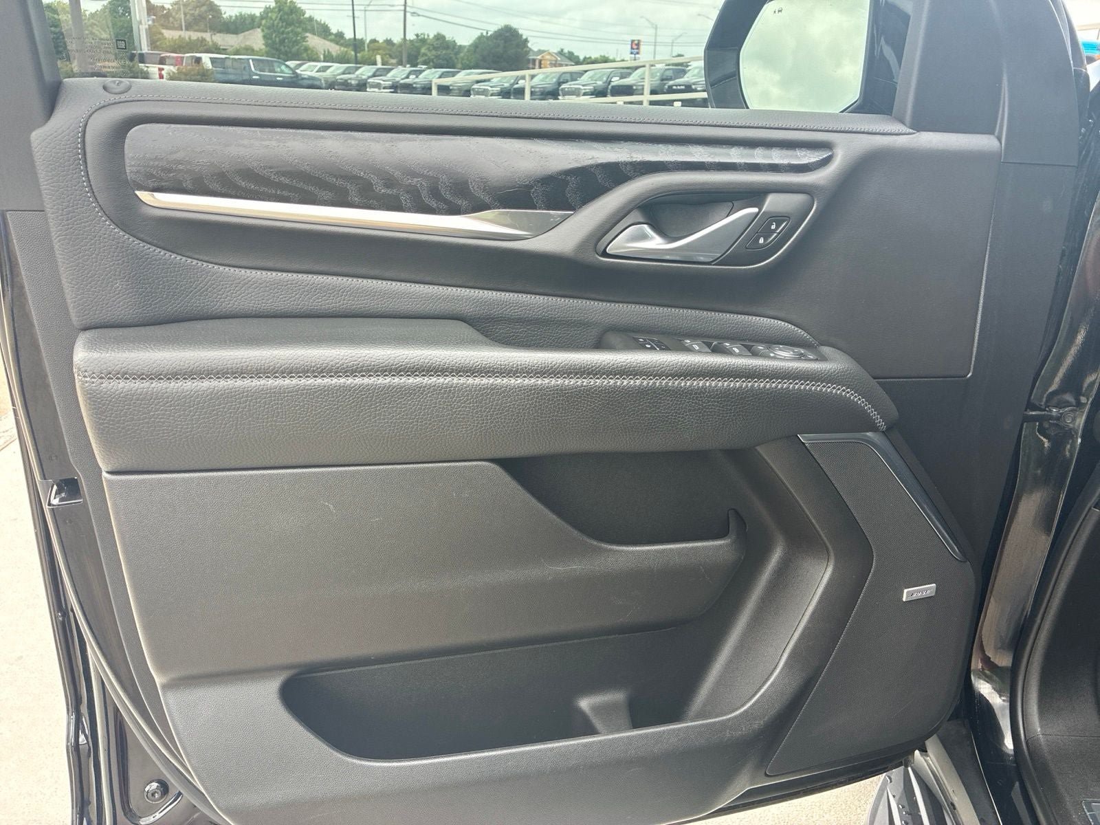 Used 2022 GMC Yukon XL Denali AWD/4WD image 16