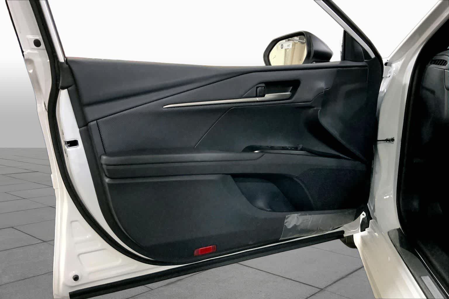 New 2026 Toyota Camry SE FWD image 10