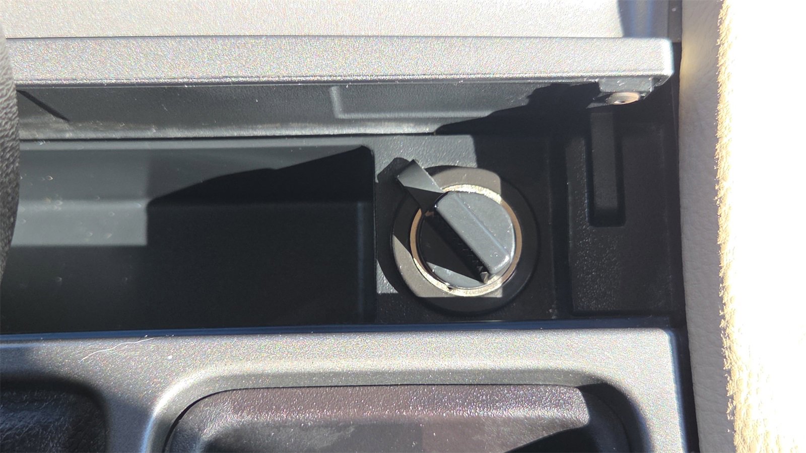 Used 2018 Ford Taurus SE image 31