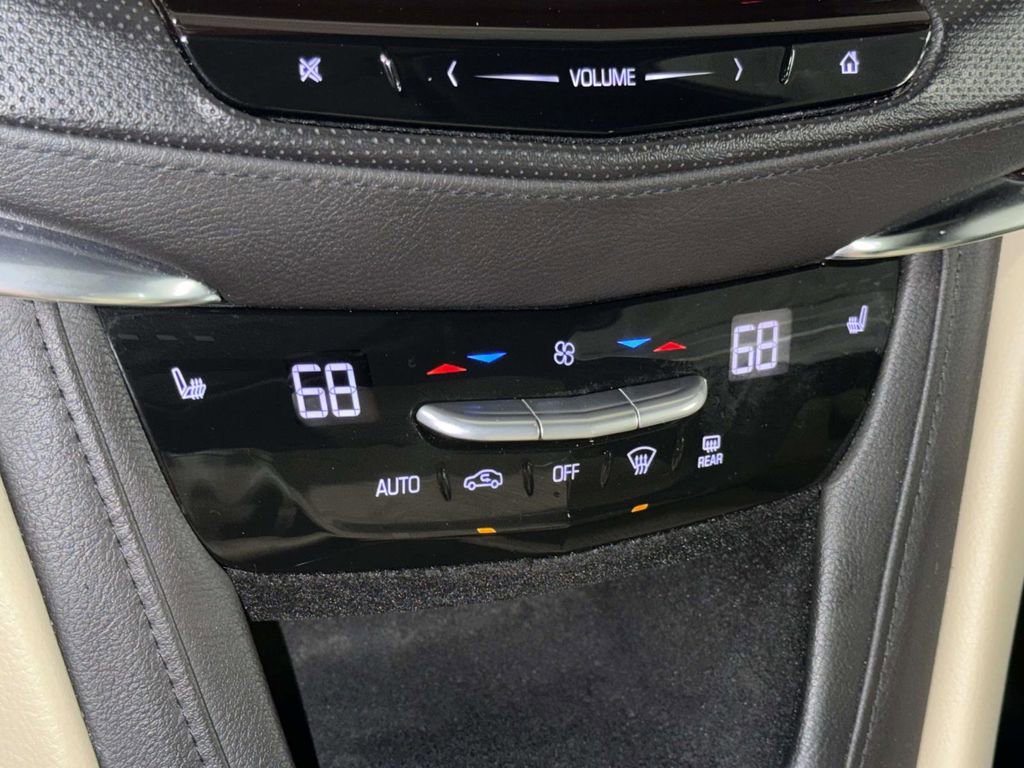 Used 2017 Cadillac XT5 Luxury w/ Driver Awareness Package image 24