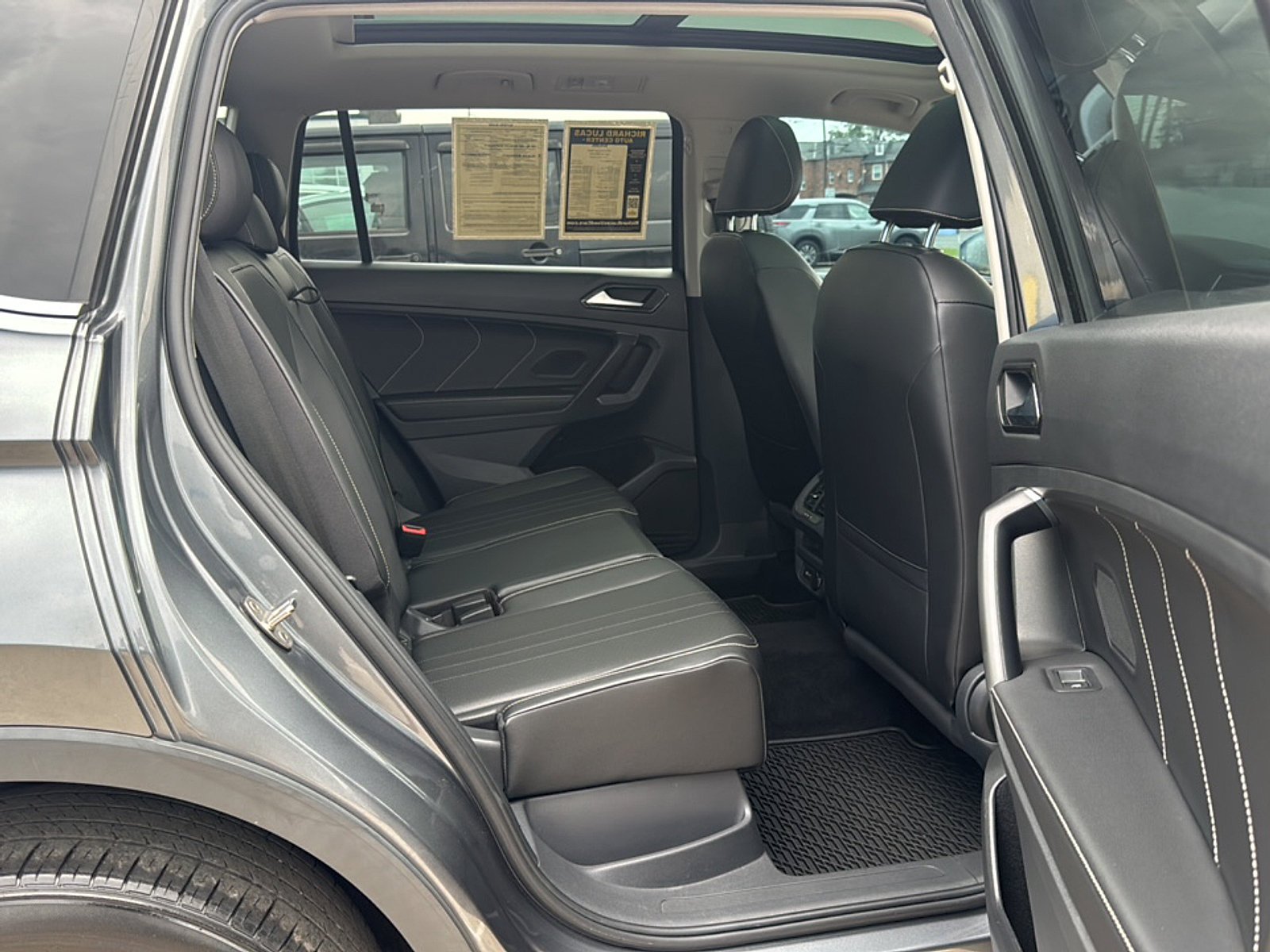Used 2022 Volkswagen Tiguan SE AWD/4WD image 20