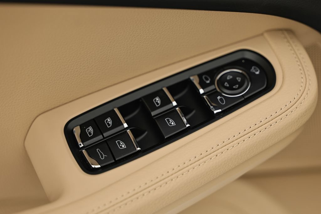 New 2026 Porsche Macan AWD/4WD image 22