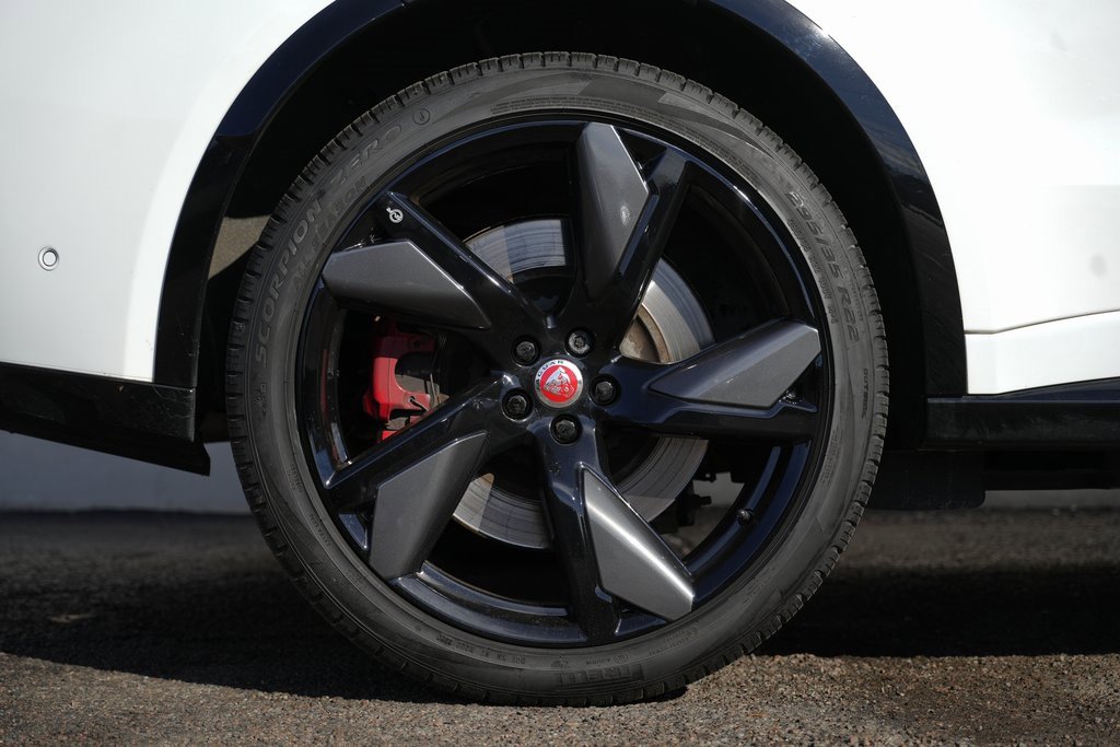 Used 2022 Jaguar F-PACE SVR image 11