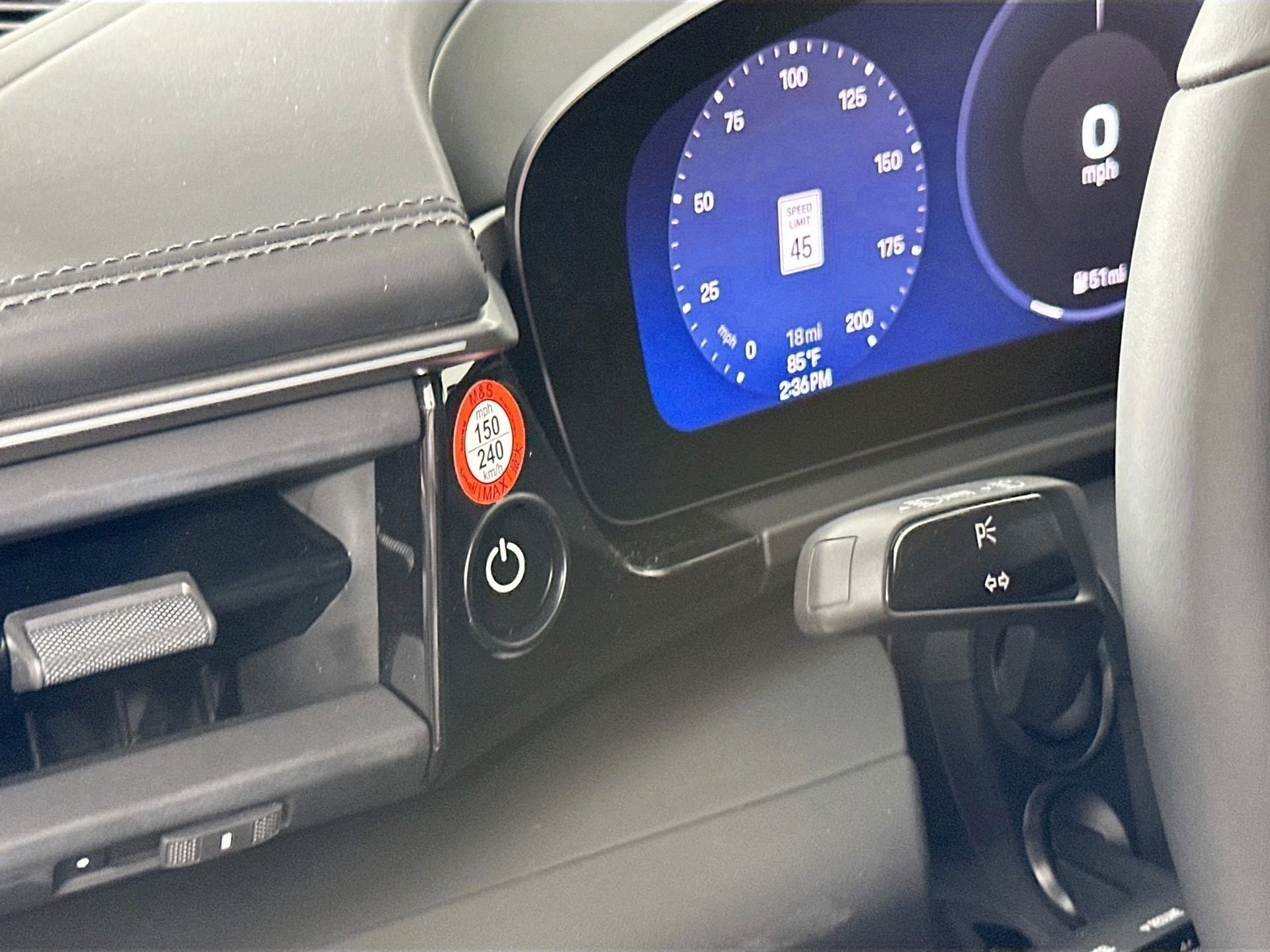 Certified 2025 Porsche Macan Electric image 34