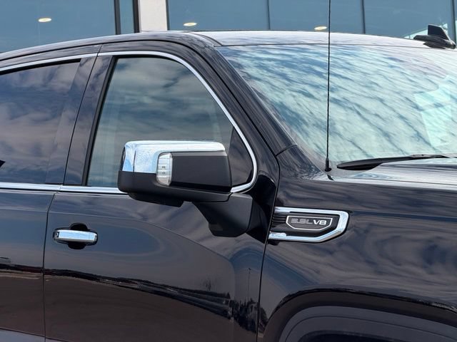 Used 2025 GMC Sierra 1500 SLT AWD/4WD image 4
