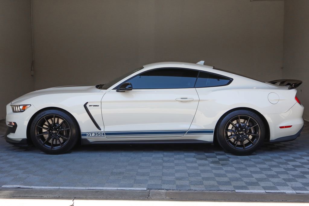 Used 2020 Ford Mustang Shelby GT350 w/ Technology Package RWD image 13