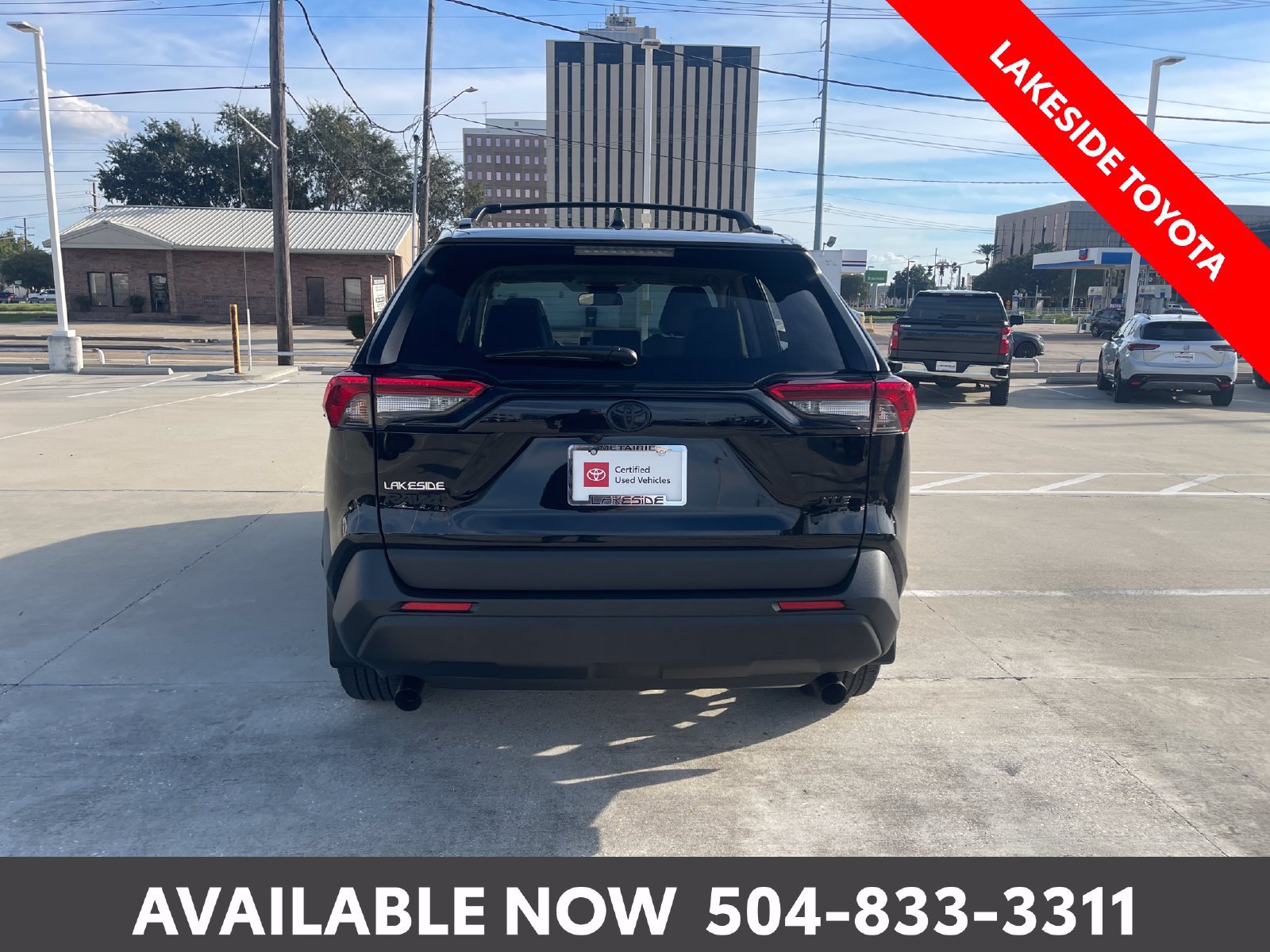 Used 2025 Toyota RAV4 XLE Premium FWD image 5