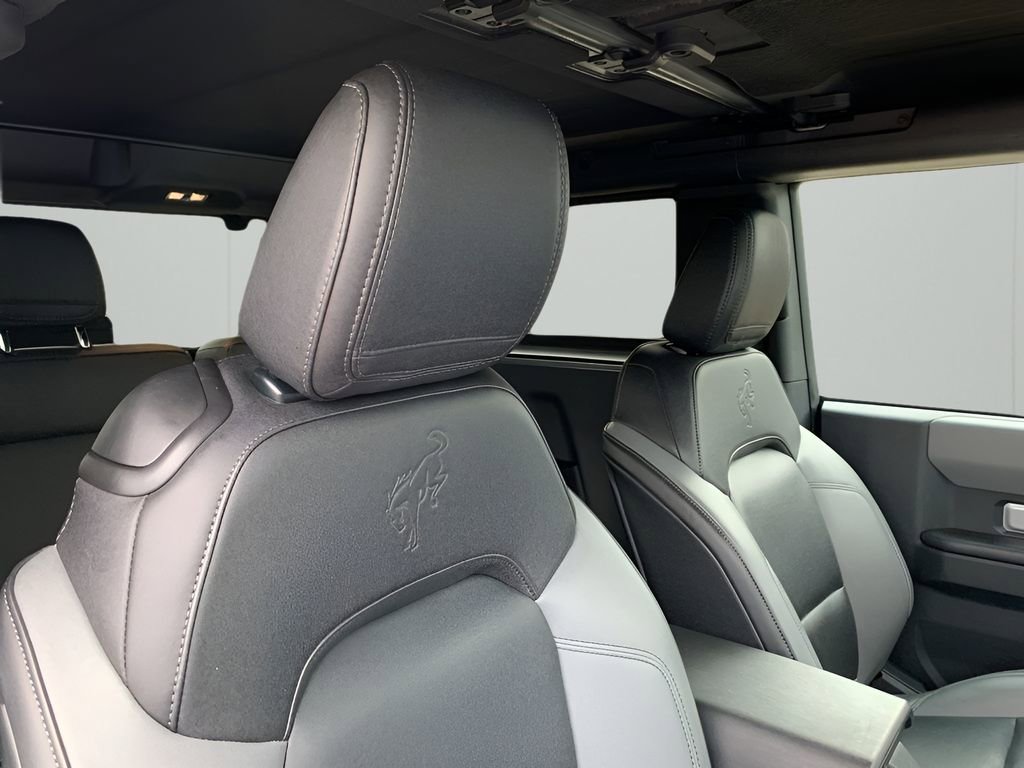 Used 2024 Ford Bronco Black Diamond image 18