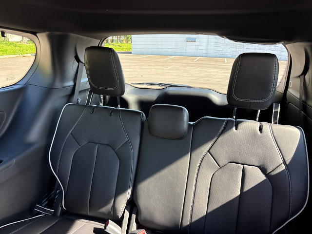 New 2027 Chrysler Pacifica Limited w/ Family Tech Group FWD image 9