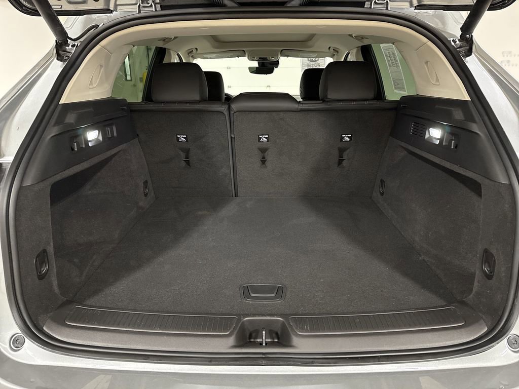 Used 2023 Buick Envision Avenir AWD/4WD image 24