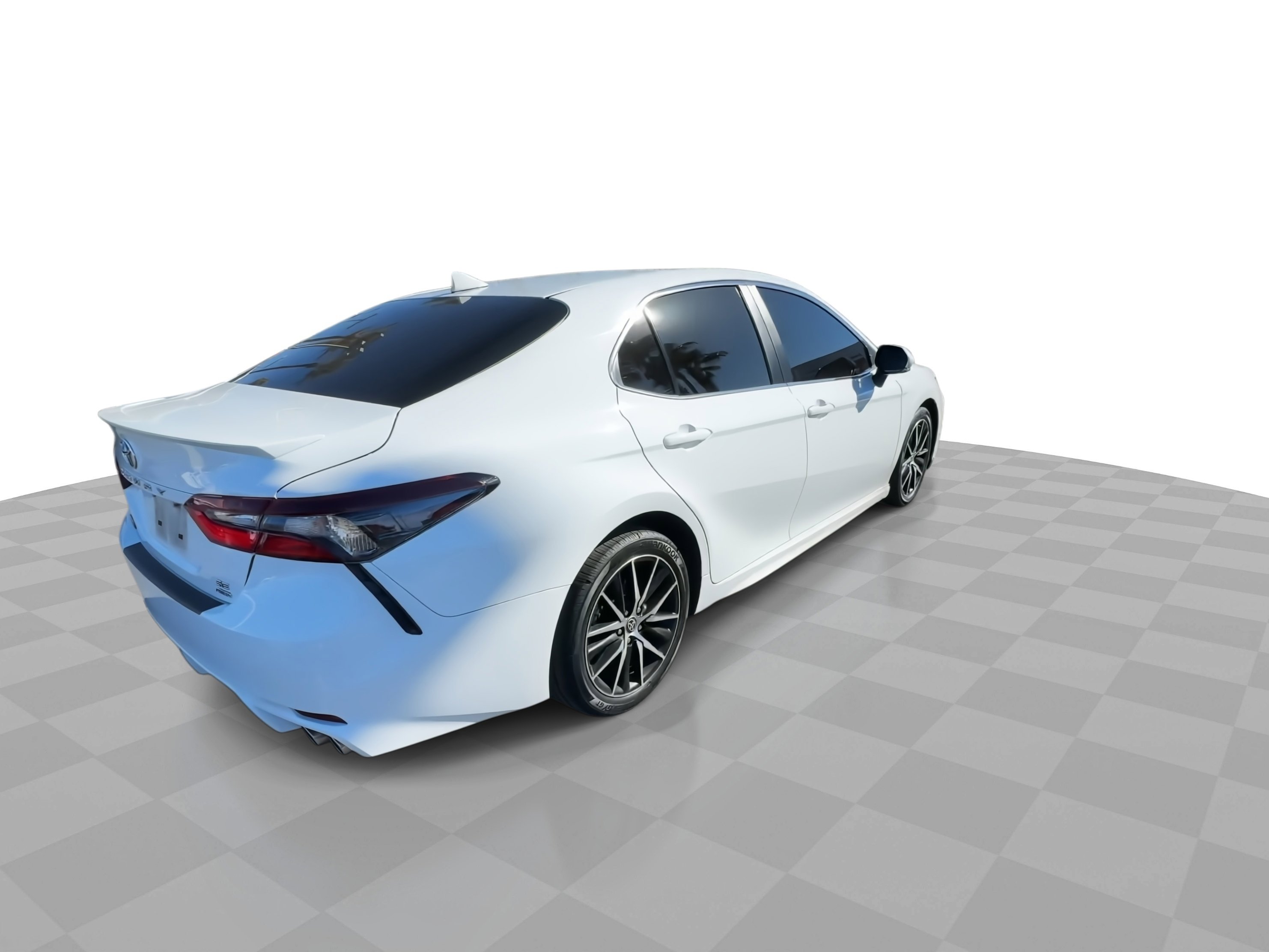 Used 2023 Toyota Camry SE image 8