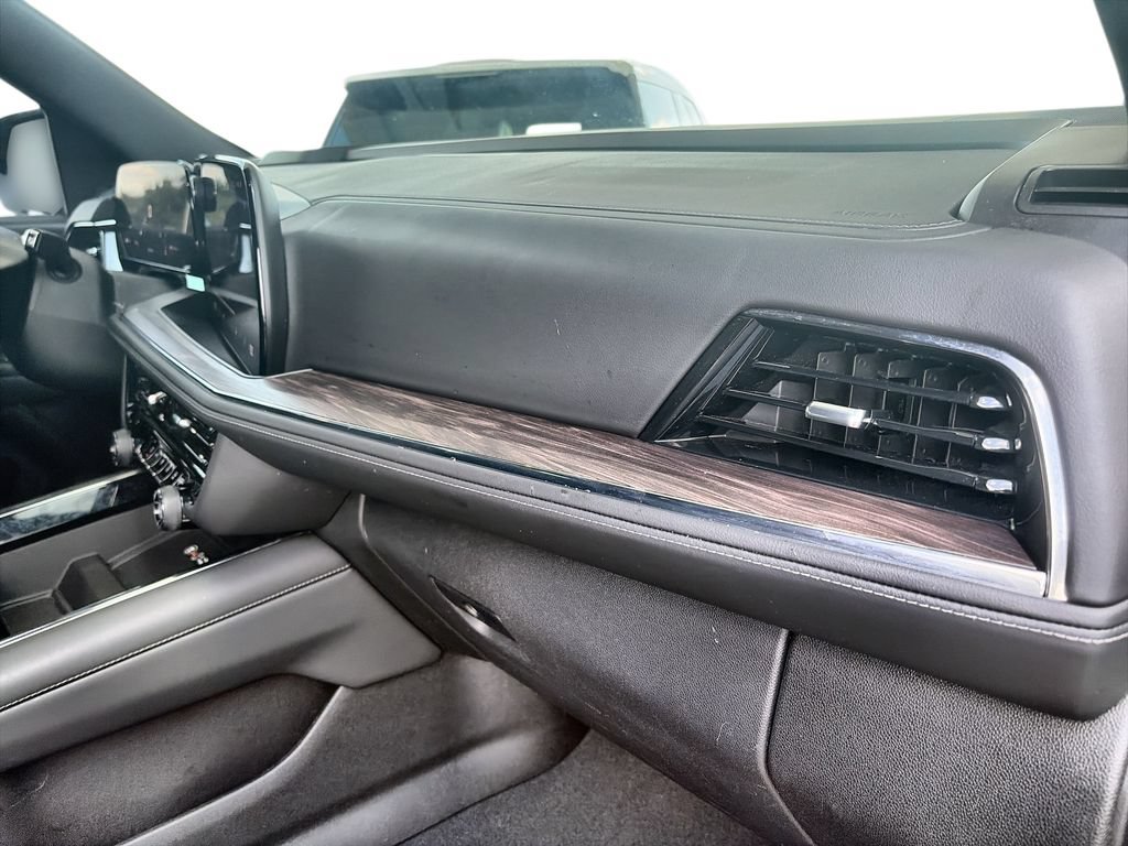 Certified 2025 Chevrolet Tahoe Z71 AWD/4WD image 30