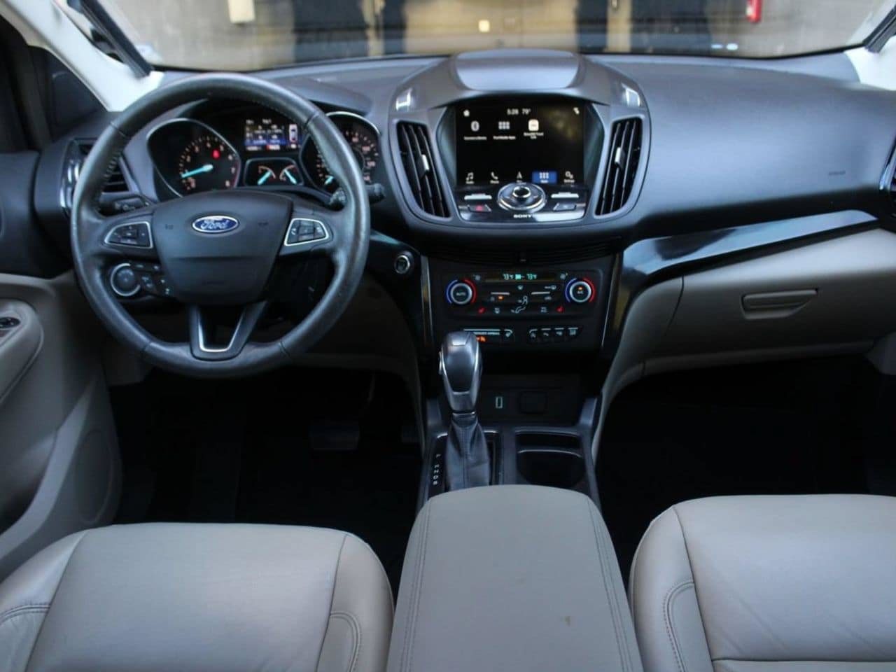 Used 2019 Ford Escape Titanium FWD image 17