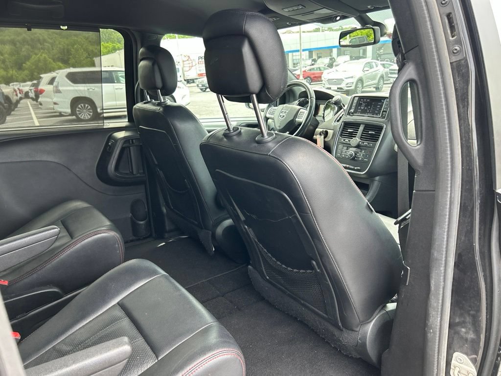 Used 2018 Dodge Grand Caravan GT FWD image 34