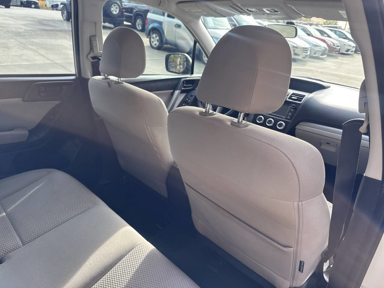 Used 2017 Subaru Forester 2.5i AWD/4WD image 14