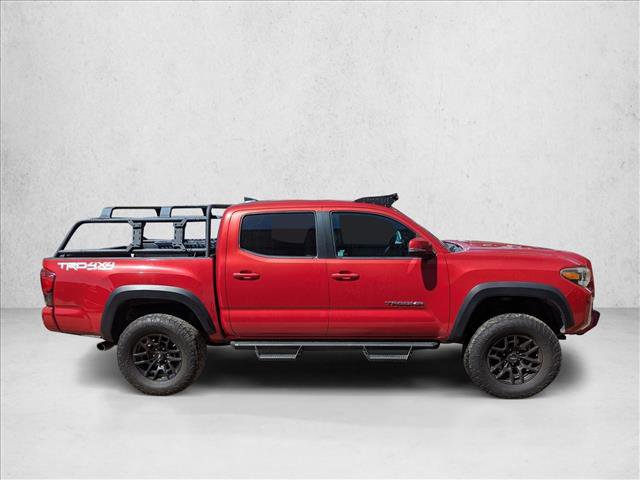 Used 2018 Toyota Tacoma TRD Off-Road w/ Technology Package AWD/4WD image 4