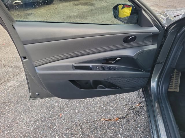 Used 2025 Hyundai Elantra Sport FWD image 9