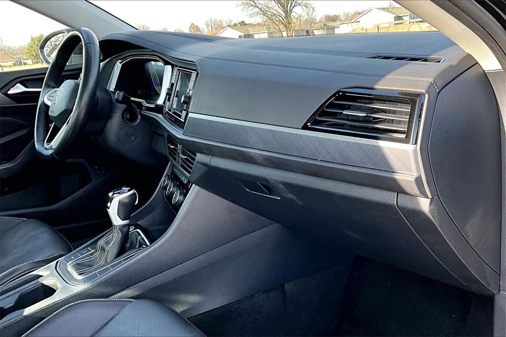 Used 2024 Volkswagen Jetta SE image 14