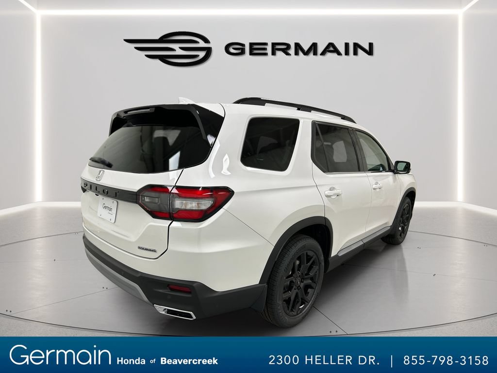Used 2025 Honda Pilot Touring image 8