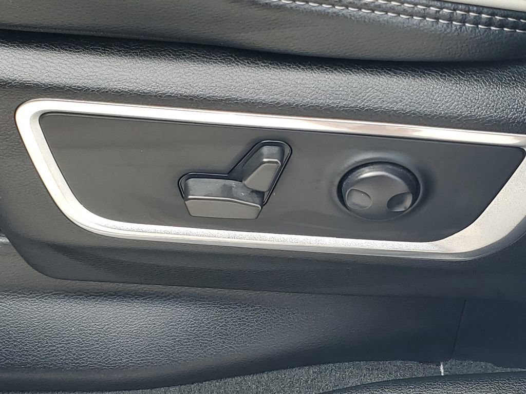 Used 2022 RAM 1500 Laramie AWD/4WD image 15