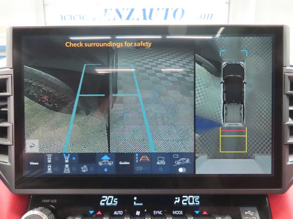 Used 2025 Toyota Tundra Limited AWD/4WD image 20