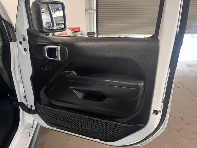 Used 2024 Jeep Wrangler Unlimited Rubicon image 12