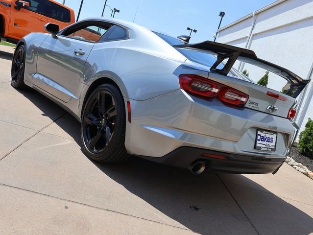 Used 2023 Chevrolet Camaro LT w/ Technology Package RWD image 4