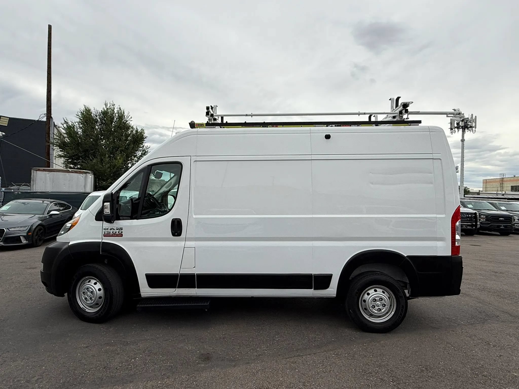 Used 2021 RAM ProMaster 1500 w/ Convenience Group FWD image 3