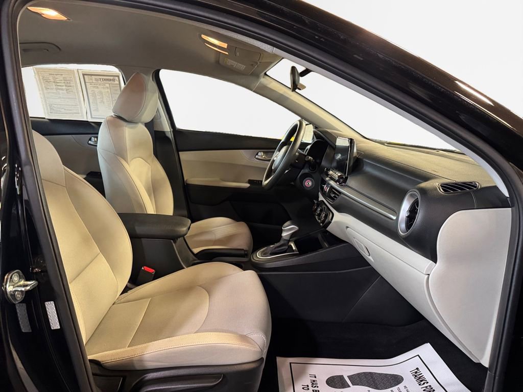 Certified 2023 Kia Forte LXS FWD image 26
