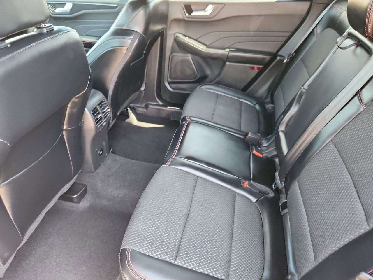 Used 2023 Ford Escape ST-Line w/ Tech Pack #1 image 31