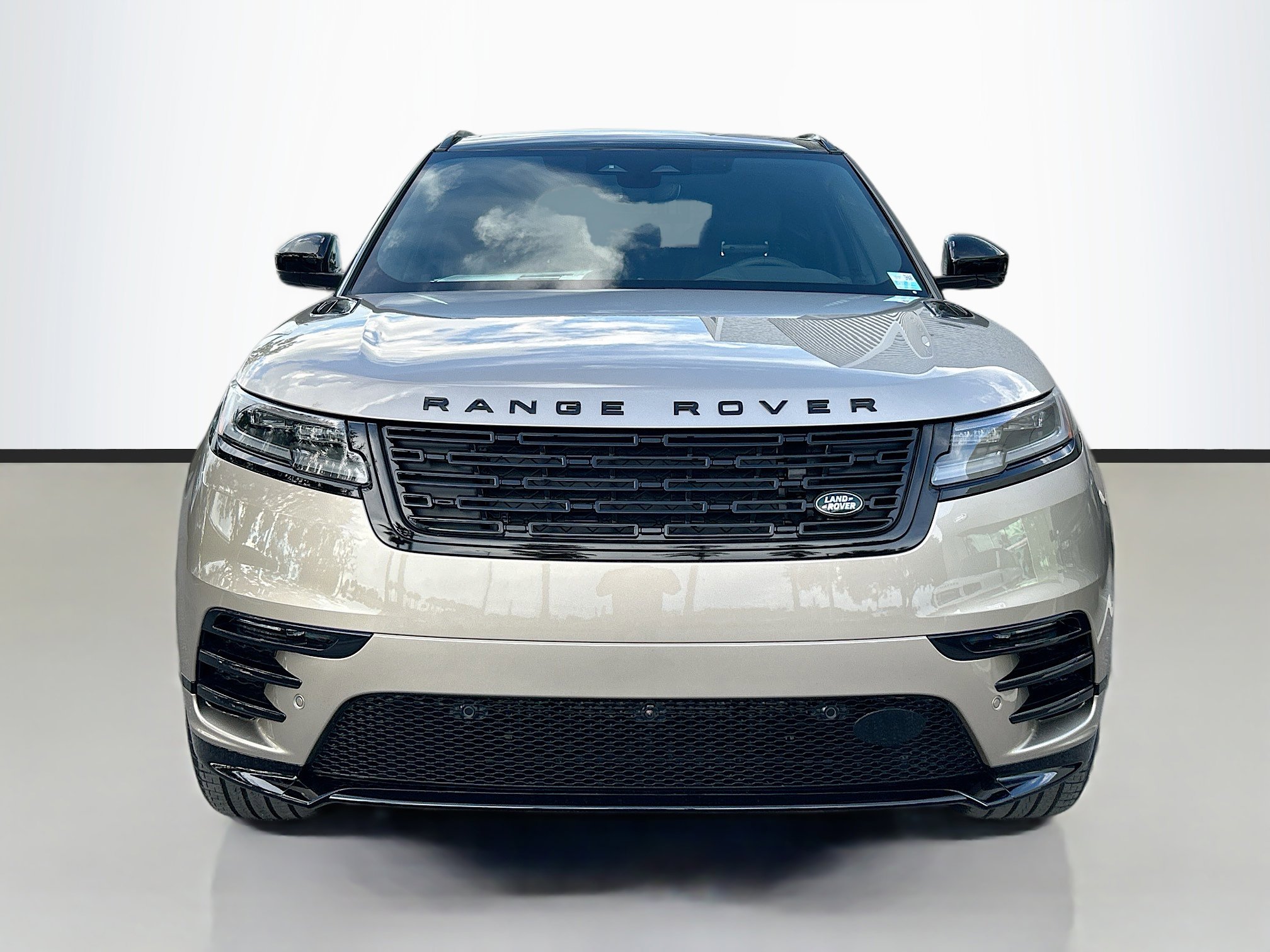 New 2026 Land Rover Range Rover Velar Dynamic SE image 2
