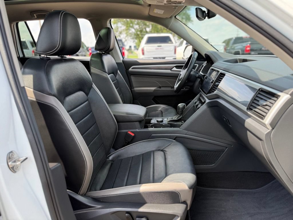 Used 2023 Volkswagen Atlas SEL R-Line AWD/4WD image 15